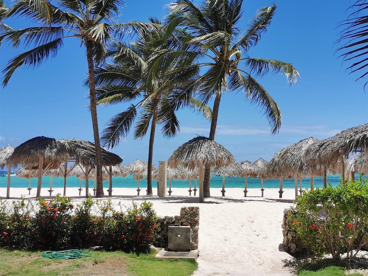 Sol Caribe Suites - Playa Los Corales - Beach Club, Wifi, Swimming Pool - Calle Aruba Пунта Кана Екстериор снимка