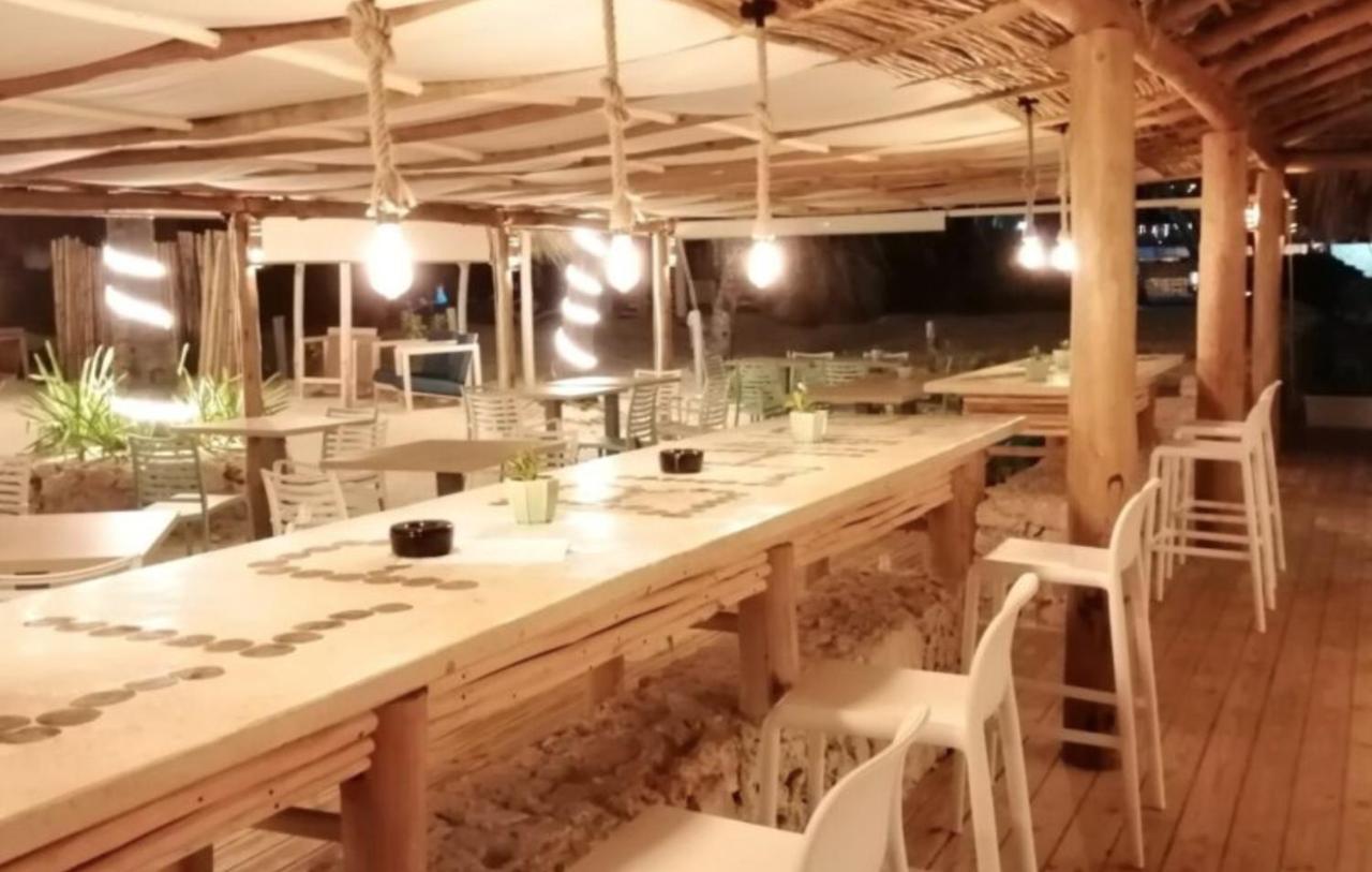 Sol Caribe Suites - Playa Los Corales - Beach Club, Wifi, Swimming Pool - Calle Aruba Пунта Кана Екстериор снимка