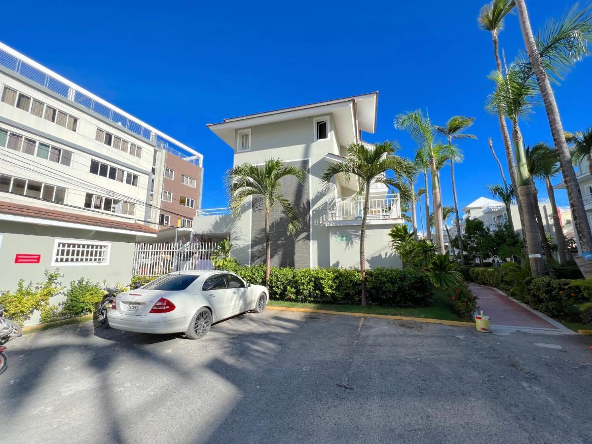 Sol Caribe Suites - Playa Los Corales - Beach Club, Wifi, Swimming Pool - Calle Aruba Пунта Кана Екстериор снимка