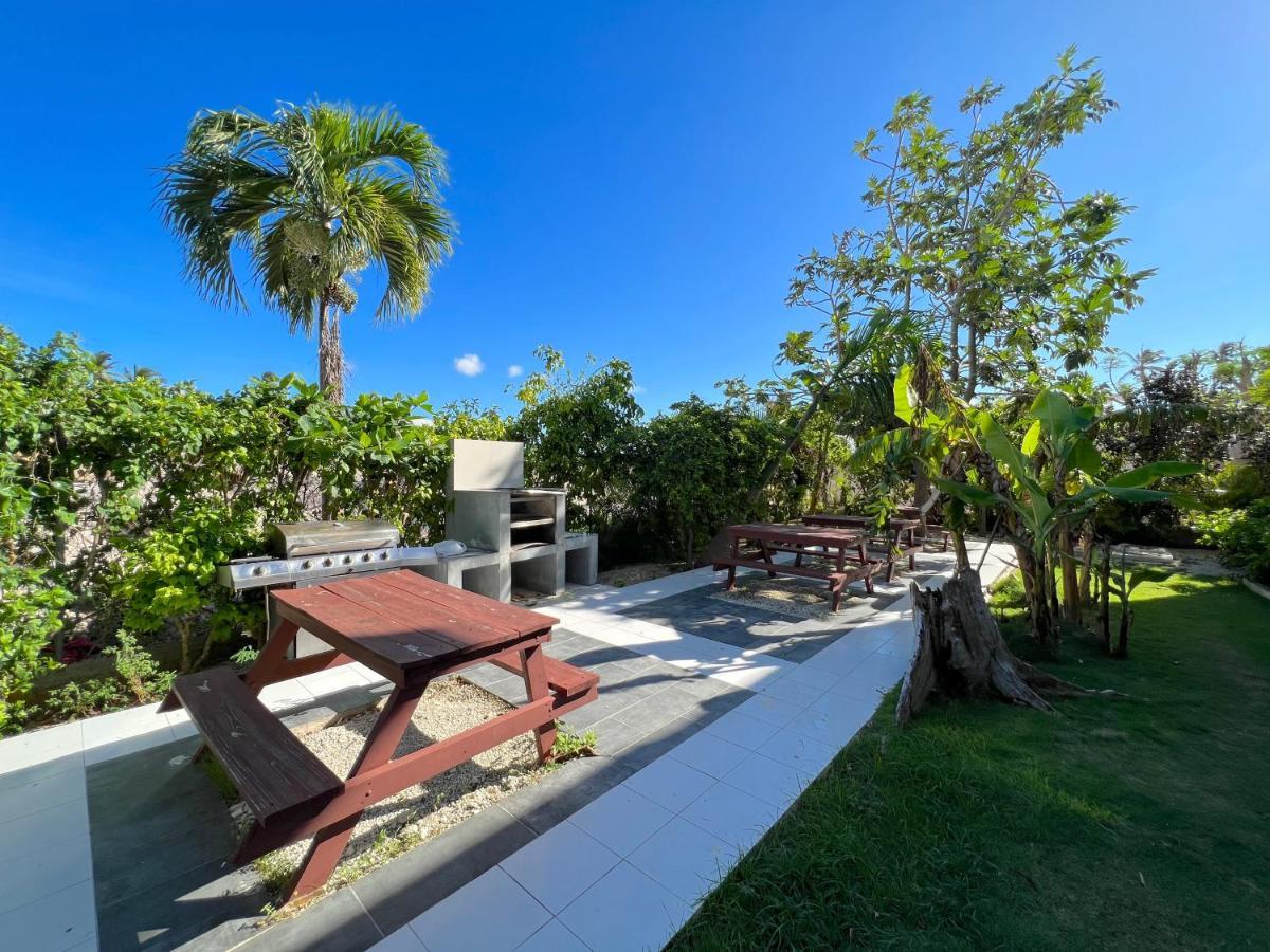 Sol Caribe Suites - Playa Los Corales - Beach Club, Wifi, Swimming Pool - Calle Aruba Пунта Кана Екстериор снимка